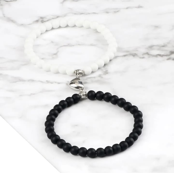 Pack of 2 Beads Black And White Couple Bracelet