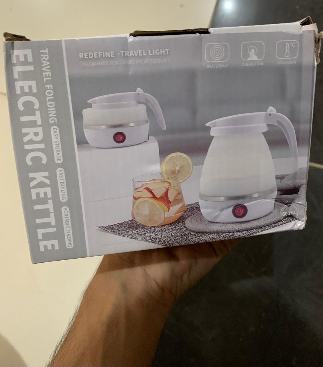 Foldable And Portable Teapot Water Heater Electric Kettle 0.6L (Random Colors)