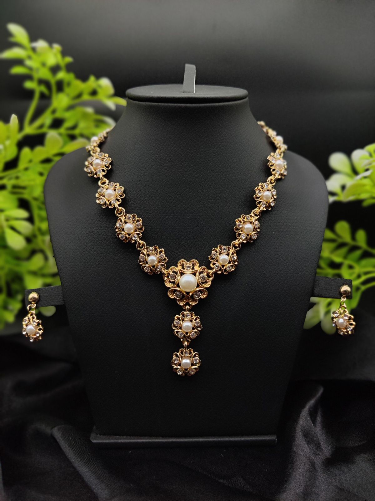 Imported Majestic Pearl Flower Necklace Set 🌸✨ | Best Quality Necklace For Girls &amp; Women | Artificial Jewellery